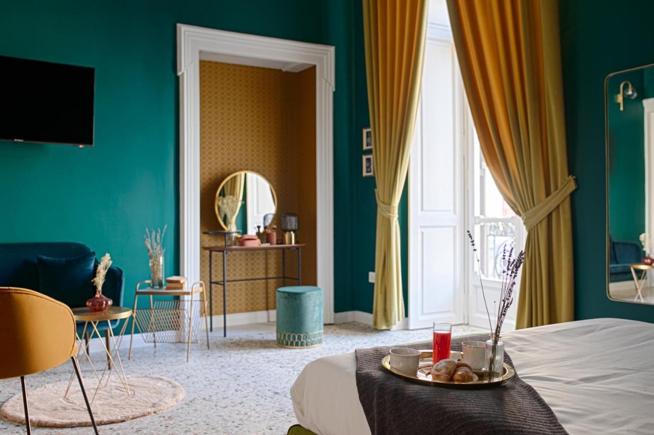 Quatrum Napoli - B&B Luaran gambar